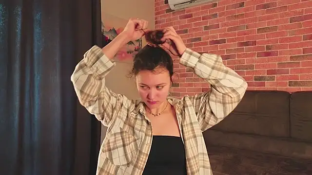 Snapshot of FoxFever chatting on March 29, 2026, 5:09 am FoxFever online show from March 29, 2026, 5:09 am