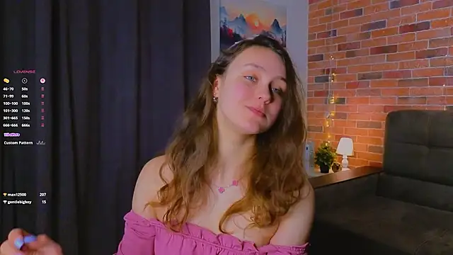 Snapshot of FoxFever chatting on March 20, 2026, 5:52 am FoxFever online show from March 20, 2026, 5:52 am