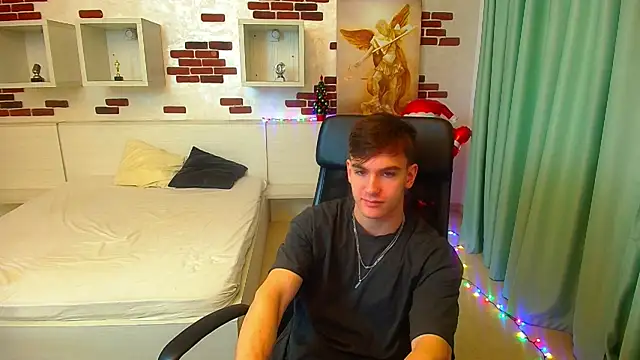 Snapshot of BradyFlint chatting on December 19, 2025, 5:21 am BradyFlint online show from December 19, 2025, 5:21 am