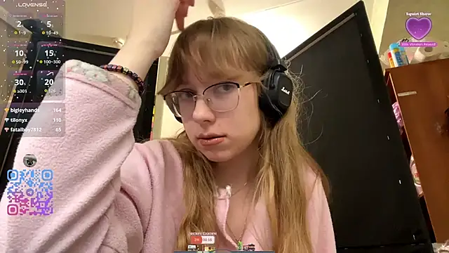 Snapshot of JuneCooper chatting on October 17, 2025, 2:19 pm JuneCooper online show from October 17, 2025, 2:19 pm