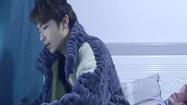 Stuffy-111 online show from April 7, 2026, 10:44 pm