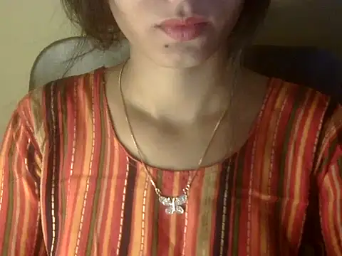 Snapshot of Shezi_N chatting on April 27, 2026, 3:43 pm Shezi N online show from April 27, 2026, 3:43 pm