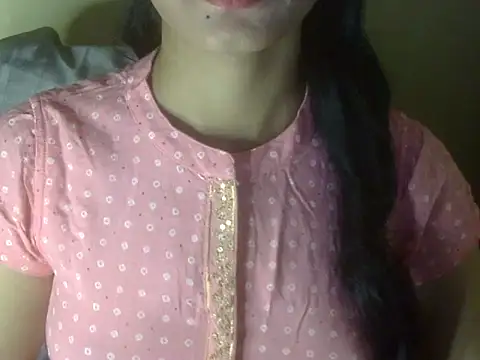 Snapshot of Shezi_N chatting on April 23, 2026, 12:29 pm Shezi N online show from April 23, 2026, 12:29 pm