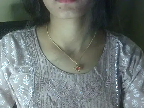 Snapshot of Shezi_N chatting on May 10, 2026, 1:14 pm Shezi N online show from May 10, 2026, 1:14 pm