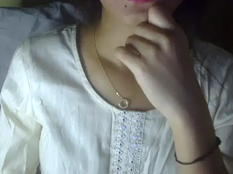 Snapshot of Shezi_N chatting on April 25, 2026, 1:41 pm Shezi N online show from April 25, 2026, 1:41 pm