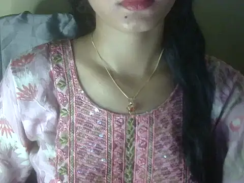 Snapshot of Shezi_N chatting on May 15, 2026, 1:09 pm Shezi N online show from May 15, 2026, 1:09 pm
