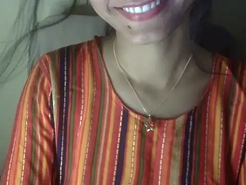 Snapshot of Shezi_N chatting on May 26, 2026, 3:21 pm Shezi N online show from May 26, 2026, 3:21 pm