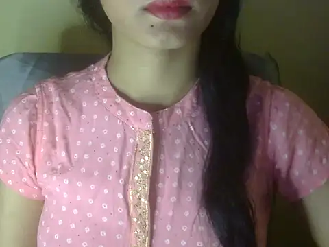 Snapshot of Shezi_N chatting on April 26, 2026, 10:12 am Shezi N online show from April 26, 2026, 10:12 am