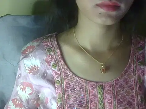 Snapshot of Shezi_N chatting on April 29, 2026, 5:30 pm Shezi N online show from April 29, 2026, 5:30 pm
