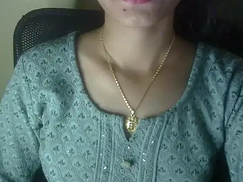 Snapshot of Shezi_N chatting on May 11, 2026, 3:18 pm Shezi N online show from May 11, 2026, 3:18 pm