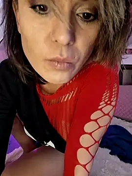 Snapshot of Your_Desires07 chatting on April 13, 2026, 6:39 am Your Desires07 online show from April 13, 2026, 6:39 am