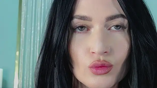 Snapshot of JaneWalch chatting on April 9, 2026, 10:32 am JaneWalch online show from April 9, 2026, 10:32 am