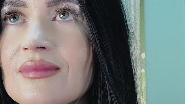 Snapshot of JaneWalch chatting on April 8, 2026, 9:55 am JaneWalch online show from April 8, 2026, 9:55 am