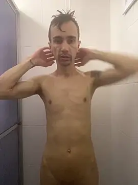 leozin01 online show from May 29, 2026, 8:48 pm