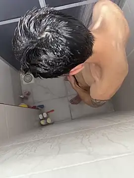 Snapshot of leozin01 chatting on October 29, 2025, 12:26 pm leozin01 online show from October 29, 2025, 12:26 pm