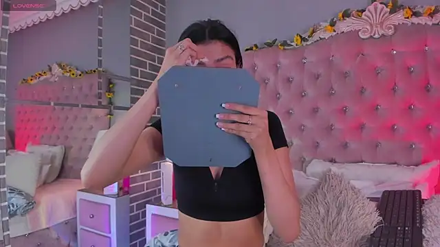Snapshot of TanyaBello chatting on April 23, 2026, 10:55 pm TanyaBello online show from April 23, 2026, 10:55 pm
