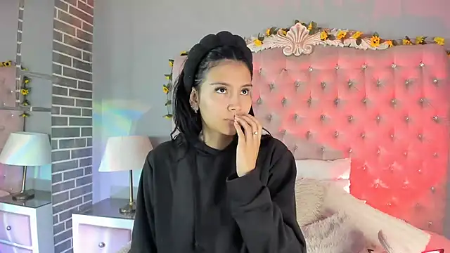 Snapshot of TanyaBello chatting on May 5, 2026, 4:48 am TanyaBello online show from May 5, 2026, 4:48 am