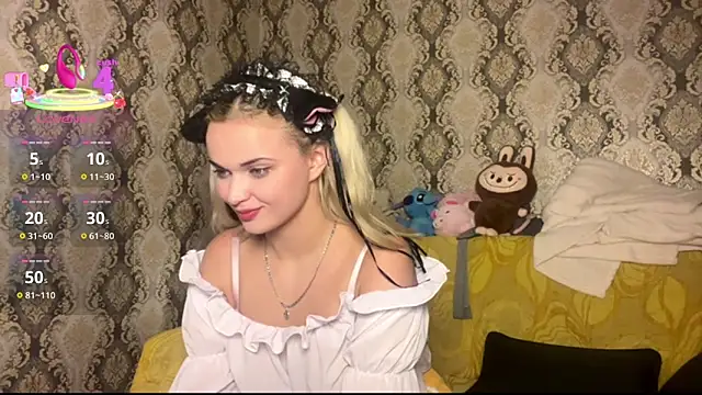 Snapshot of Mirabella333 chatting on November 5, 2025, 9:51 pm Mirabella333 online show from November 5, 2025, 9:51 pm