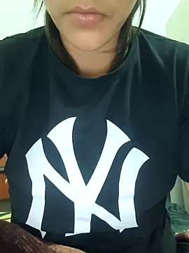 Snapshot of anaya00 chatting on October 26, 2025, 1:39 am anaya00 online show from October 26, 2025, 1:39 am