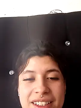 petite coral online show from February 22, 2026, 3:46 pm