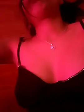 petite coral online show from March 6, 2026, 12:38 am