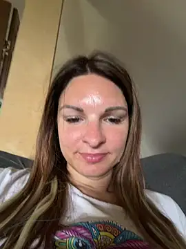 kinkysarahx online show from May 13, 2026, 7:59 am