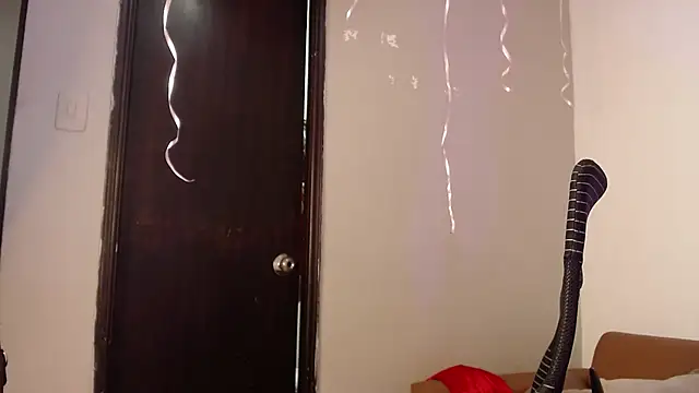 miel alisha online show from May 28, 2026, 2:23 pm