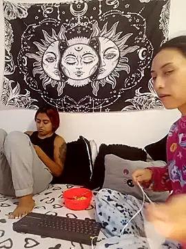 Snapshot of emily_n_abby chatting on February 11, 2026, 1:22 pm emily n abby online show from February 11, 2026, 1:22 pm