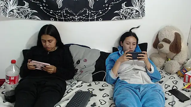 emily n abby online show from May 21, 2026, 1:47 am