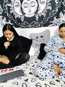 emily n abby online show from May 19, 2026, 1:40 pm