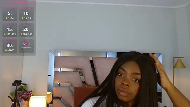 Snapshot of Maiacharris_ chatting on November 28, 2025, 7:36 pm Maiacharris online show from November 28, 2025, 7:36 pm