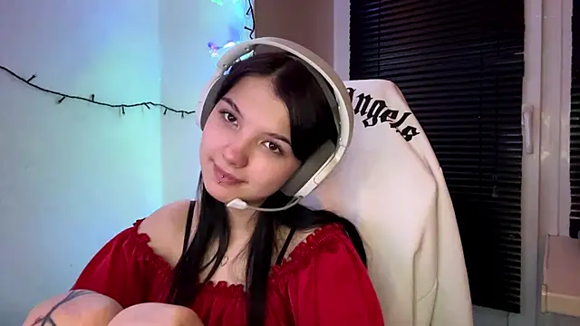 Snapshot of HanaMantanaDell chatting on January 13, 2026, 4:11 pm HanaMantanaDell online show from January 13, 2026, 4:11 pm