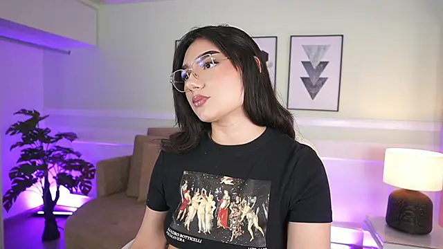 EmilyTurneer online show from November 13, 2025, 7:07 pm