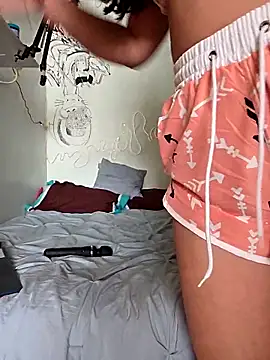 Snapshot of Alissun_ chatting on April 1, 2026, 11:23 pm Alissun online show from April 1, 2026, 11:23 pm