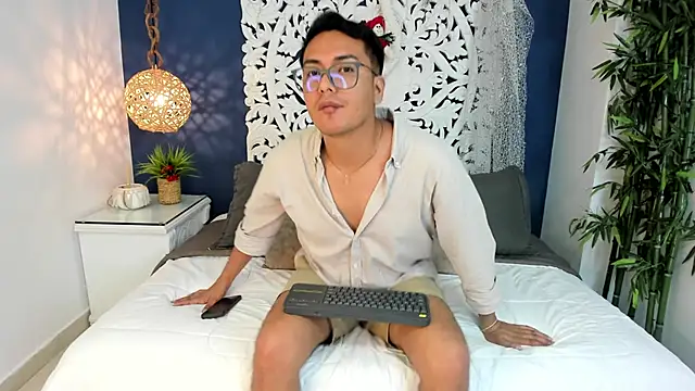 JohnBelRose online show from January 11, 2026, 12:39 am