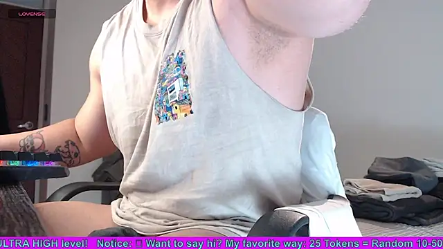 Snapshot of SugaredDigit chatting on February 17, 2026, 12:24 pm SugaredDigit online show from February 17, 2026, 12:24 pm