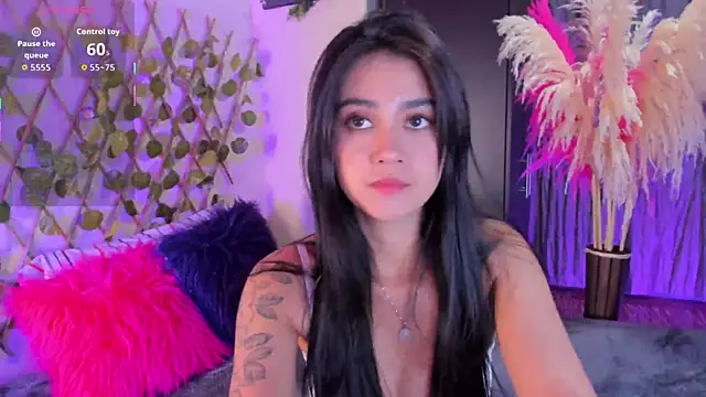 maddysonn 222 online show from December 21, 2025, 9:59 pm