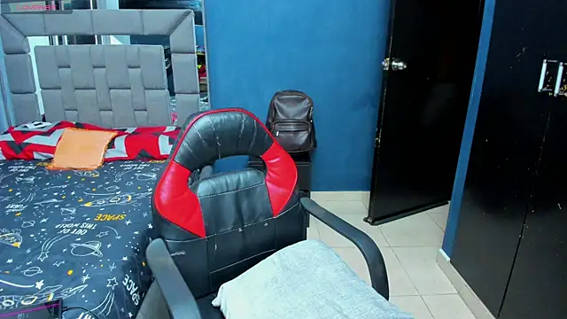 Snapshot of baby_david_03 chatting on November 19, 2025, 2:33 am baby david 03 online show from November 19, 2025, 2:33 am