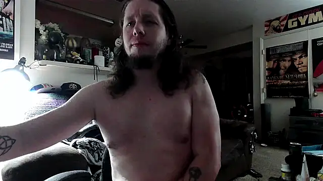 biggerisbetter12 online show from October 18, 2025, 9:44 am