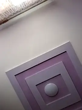 Emeli32-22 online show from November 4, 2025, 8:18 am