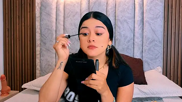 goddessfeetxx online show from April 13, 2026, 7:40 pm