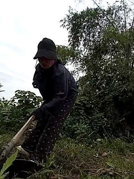 Snapshot of Chmdiemd chatting on November 21, 2025, 12:42 am Chmdiemd online show from November 21, 2025, 12:42 am