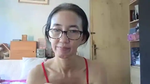 princessD077 online show from June 3, 2026, 5:52 am
