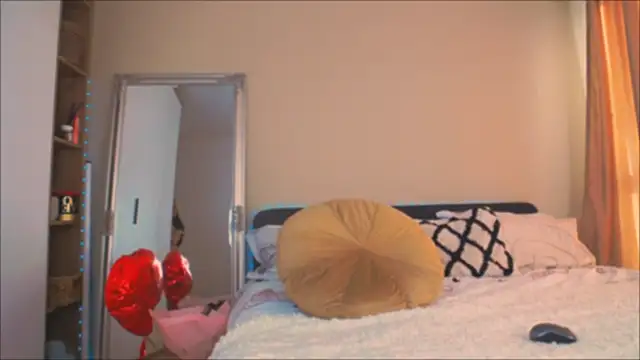 InsideMia online show from January 12, 2026, 7:04 am