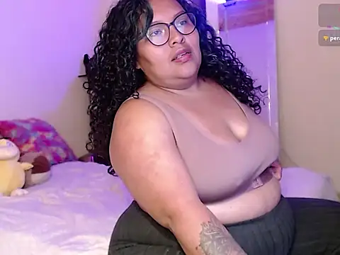 yvonne jlove online show from November 4, 2025, 12:47 am