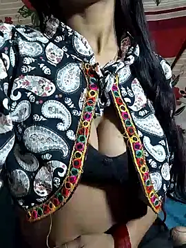 Itz Aisha   online show from November 28, 2025, 6:46 am