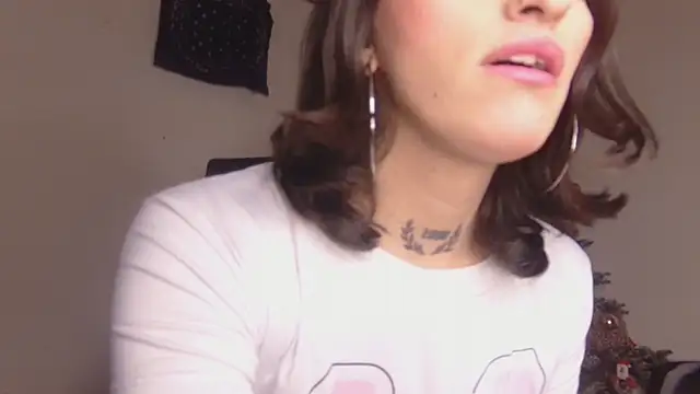 Snapshot of Scarlett_crastrawberry chatting on January 9, 2026, 10:28 pm Scarlett crastrawberry online show from January 9, 2026, 10:28 pm