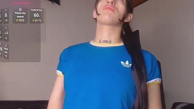 Snapshot of Scarlett_crastrawberry chatting on November 30, 2025, 9:37 pm Scarlett crastrawberry online show from November 30, 2025, 9:37 pm