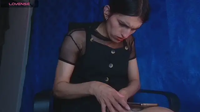 Snapshot of Scarlett_crastrawberry chatting on October 22, 2025, 9:46 pm Scarlett crastrawberry online show from October 22, 2025, 9:46 pm