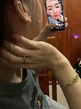 Phale2x online show from December 17, 2025, 12:37 am